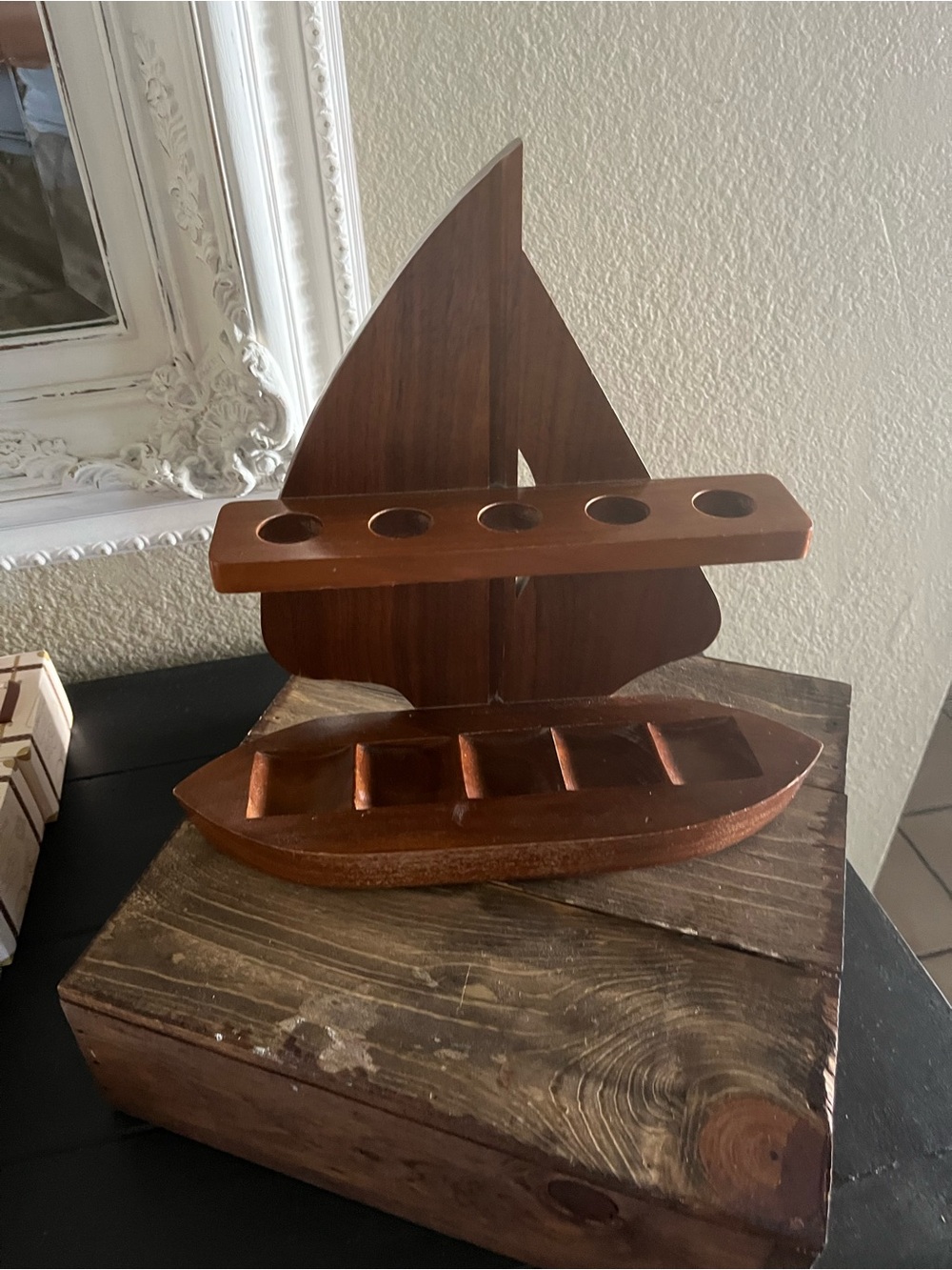 Vintage Wooden Sailboat Pipe/cigar holder - Brown